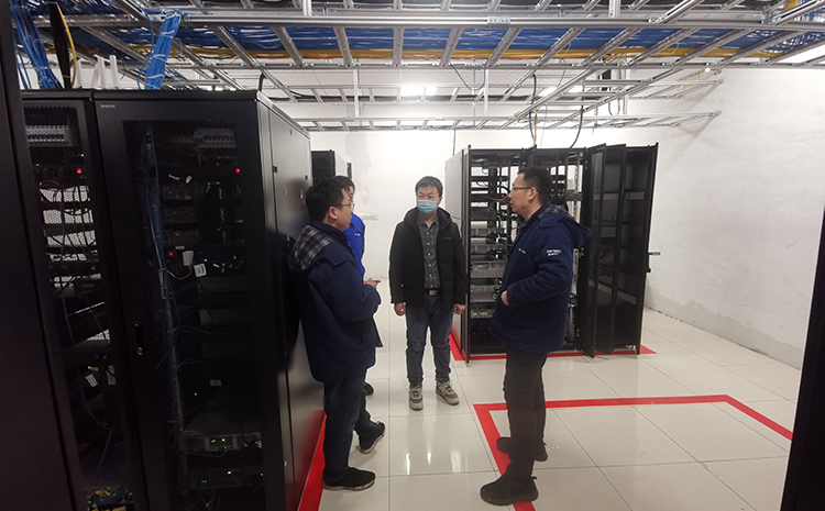 金雞灘煤礦數據機房全氟己酮滅火裝置安裝完成！